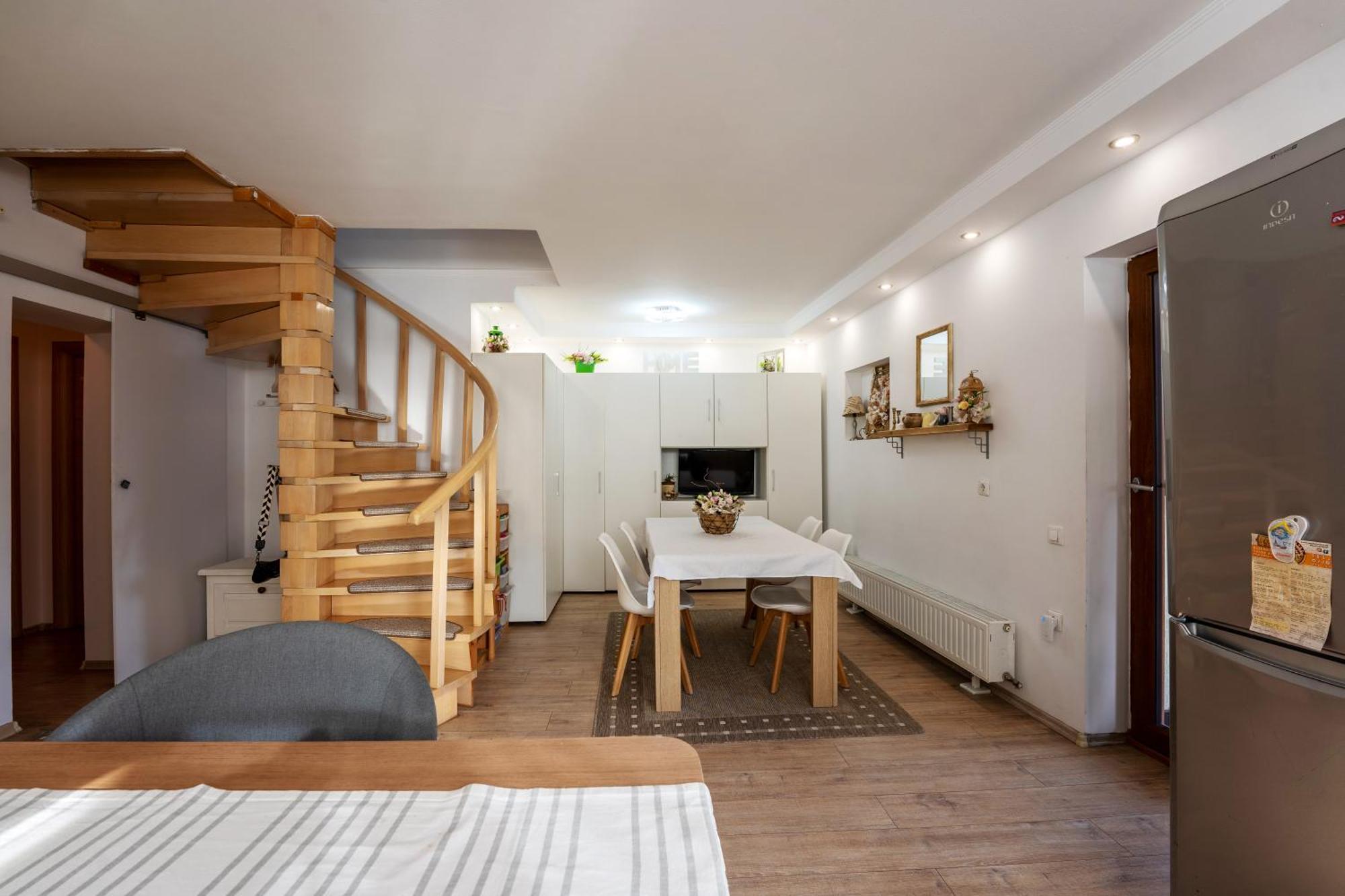 Vik'S Home Сигишоара Экстерьер фото
