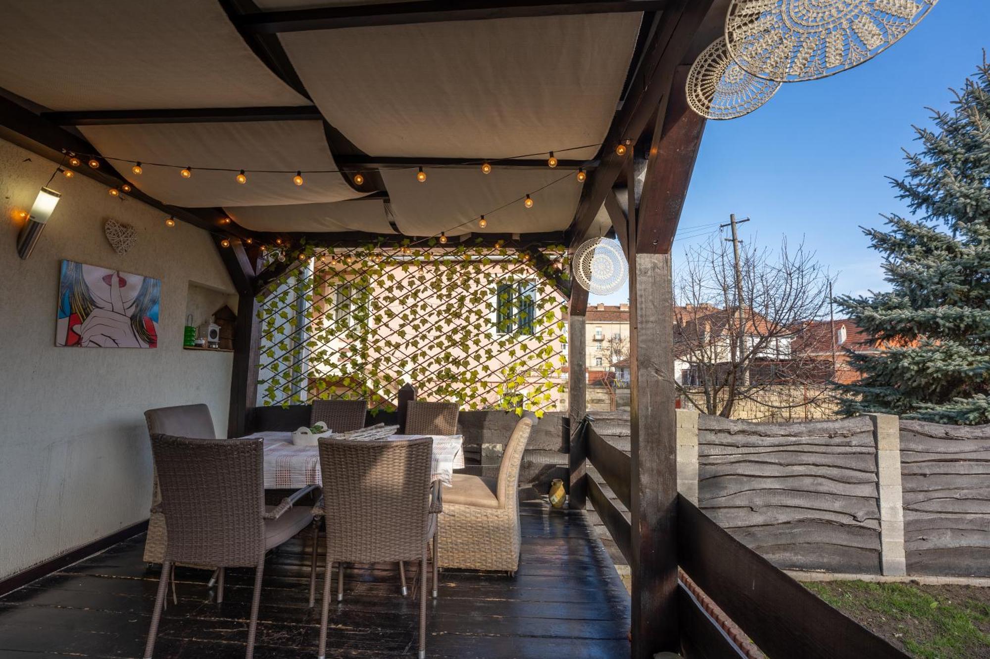 Vik'S Home Сигишоара Экстерьер фото